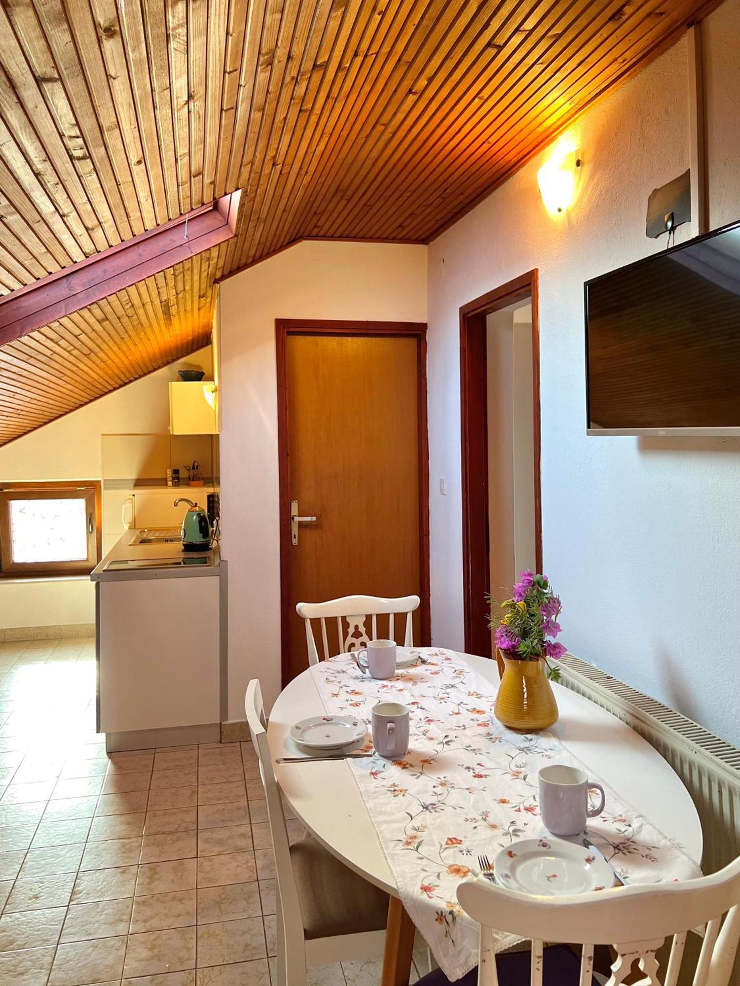 Apartamento Rubin Jelsa Jelsa  Exterior foto